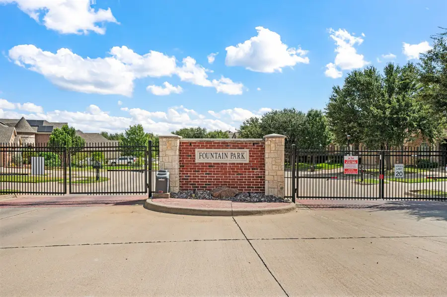 307 Park Haven Boulevard, Euless, TX 76039 - #2