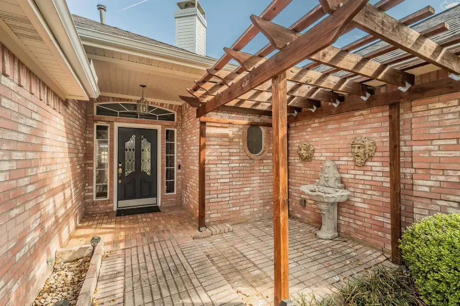 865 Kingwood Court, Highland Village, TX 75077 - #2