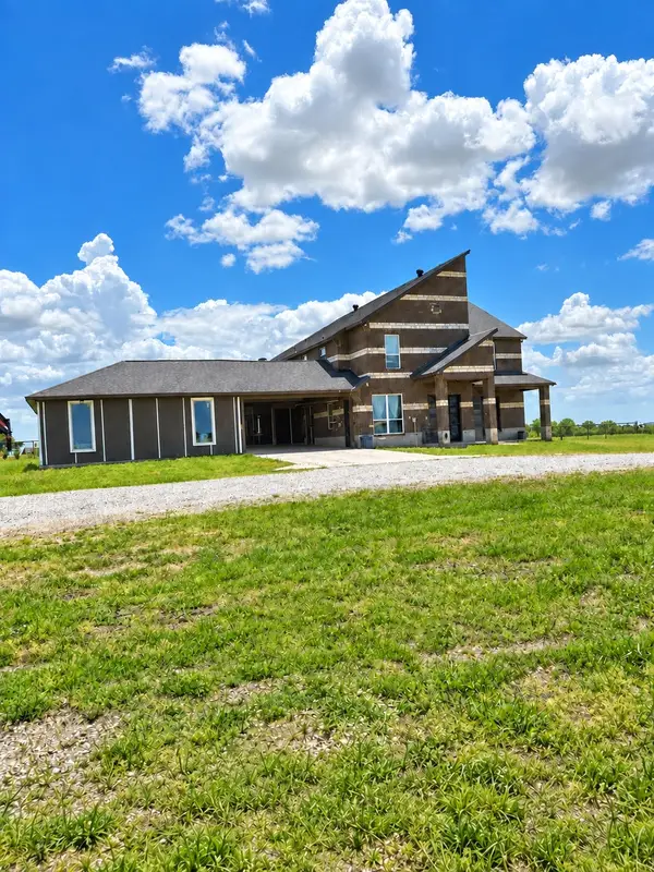 9077 County Road 4116, Kaufman, TX 75142