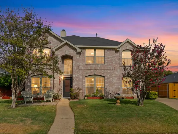 7501 Gillon Drive, Rowlett, TX 75089