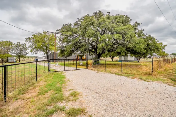 87 Ledbetter Drive, Mineral Wells, TX 76067
