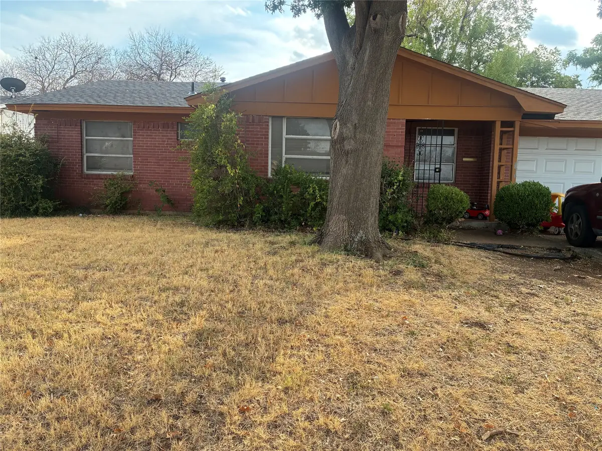 1424 Cloverdale Drive, Fort Worth, TX 76134 - #1