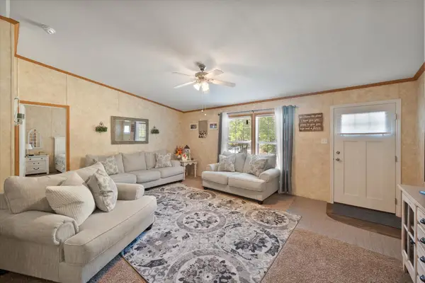 110 Wooded Creek Drive, Athens, TX 75751