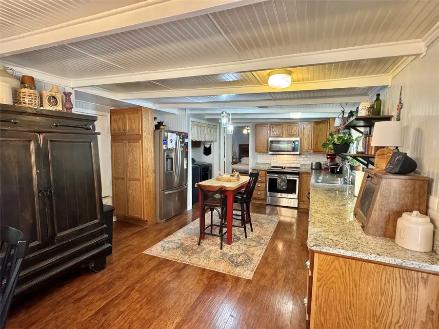 229 E Tennie Street, Gainesville, TX 76240 - #3
