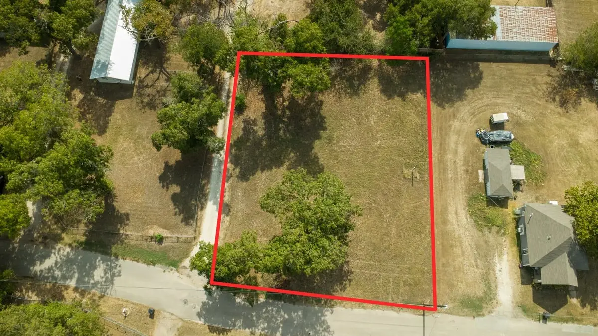 128 Columbia Street, Cleburne, TX 76031 - #1