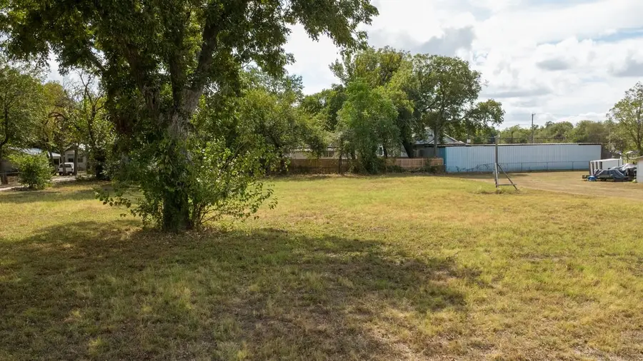 128 Columbia Street, Cleburne, TX 76031 - #2