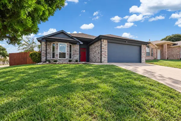 6001 Team Court, Arlington, TX 76018