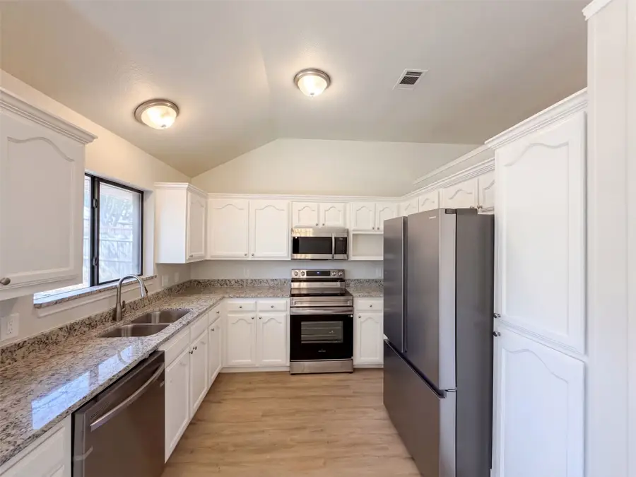 2812 Beverly Drive, Denton, TX 76209 - #2