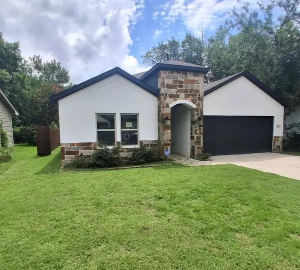 905 Edgar Street, Greenville, TX 75401