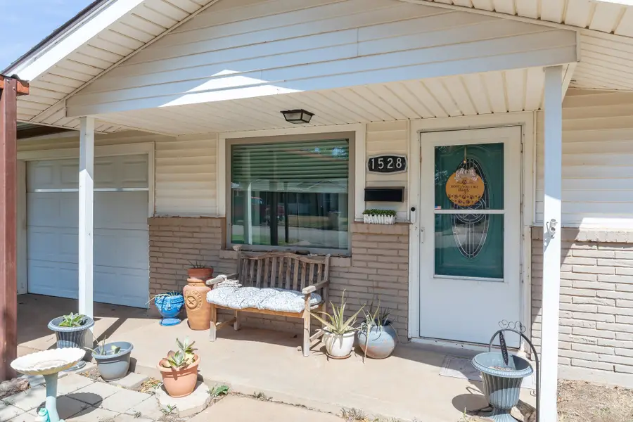 1528 Sunset Street, Merkel, TX 79536 - #2