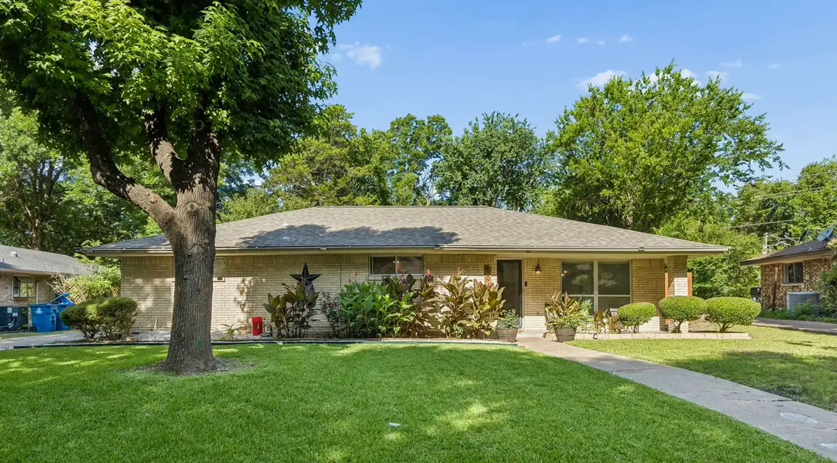 1047 Westlake Drive, Desoto, TX 75115 - #1