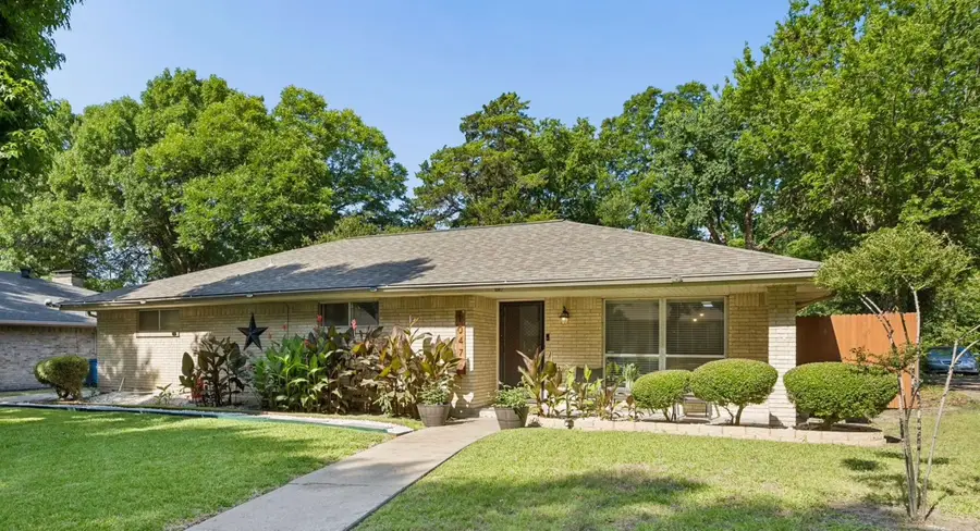 1047 Westlake Drive, Desoto, TX 75115 - #2
