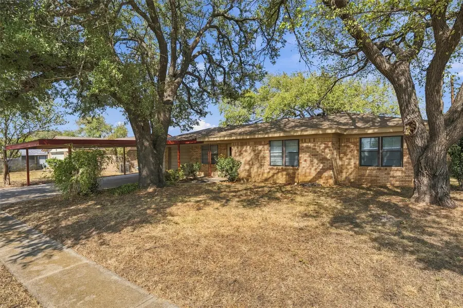 207 Cresthill Drive, Lacy Lakeview, TX 76705 - #2