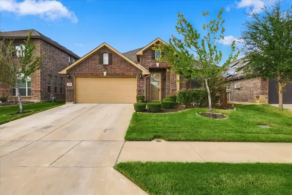 4204 Snowberry Lane, Fort Worth, TX 76036