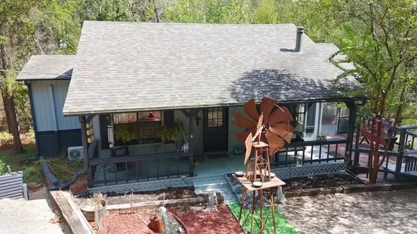 105 Larchwood Path, Holly Lake Ranch, TX 75765