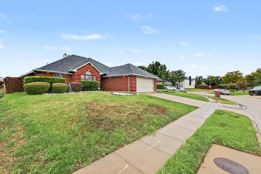 7925 Peregrine Trail, Arlington, TX 76001 - #3