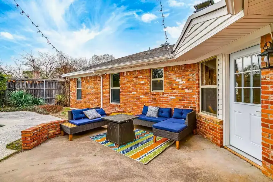 2426 Nottingham Place, Grand Prairie, TX 75050 - #2
