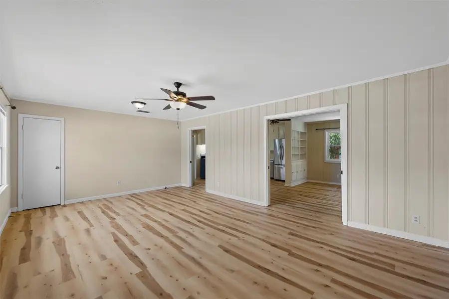 240 S Avenue A, Crawford, TX 76638 - #3