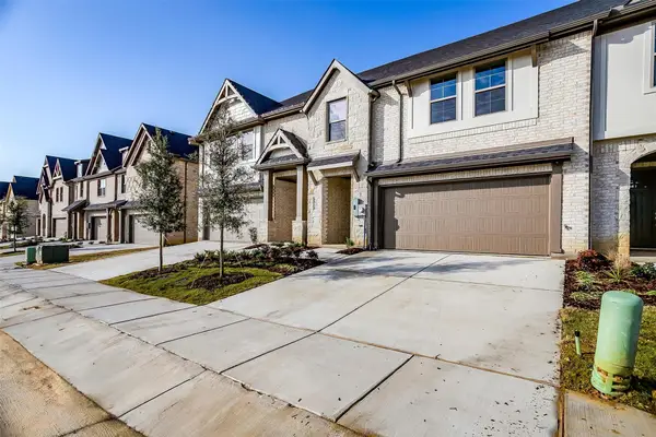 802 Homeplace Circle, Mansfield, TX 76063