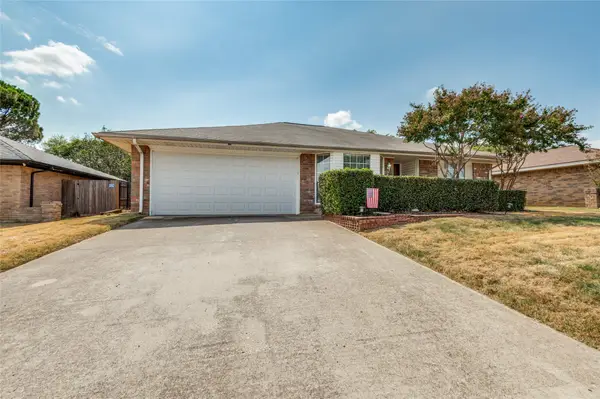 500 Bayberry Lane, Euless, TX 76039