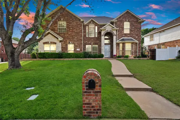 2903 Rocky Creek Drive, Mansfield, TX 76063