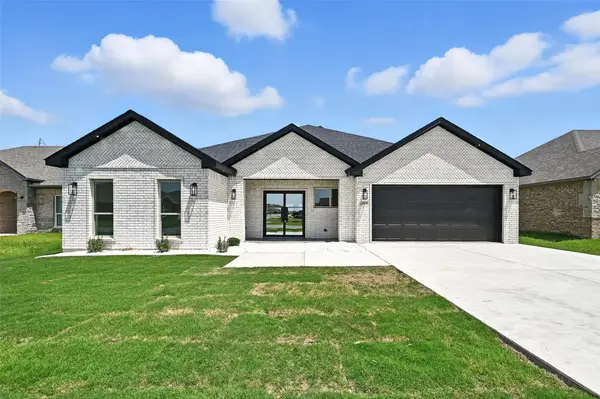 2414 Lauren Street, Mabank, TX 75147