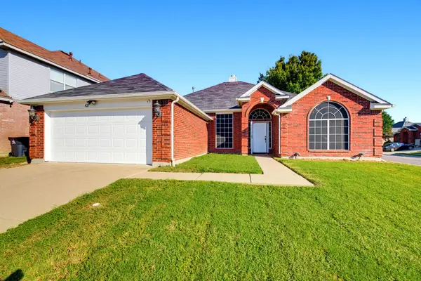 427 Watertown Lane, Arlington, TX 76002