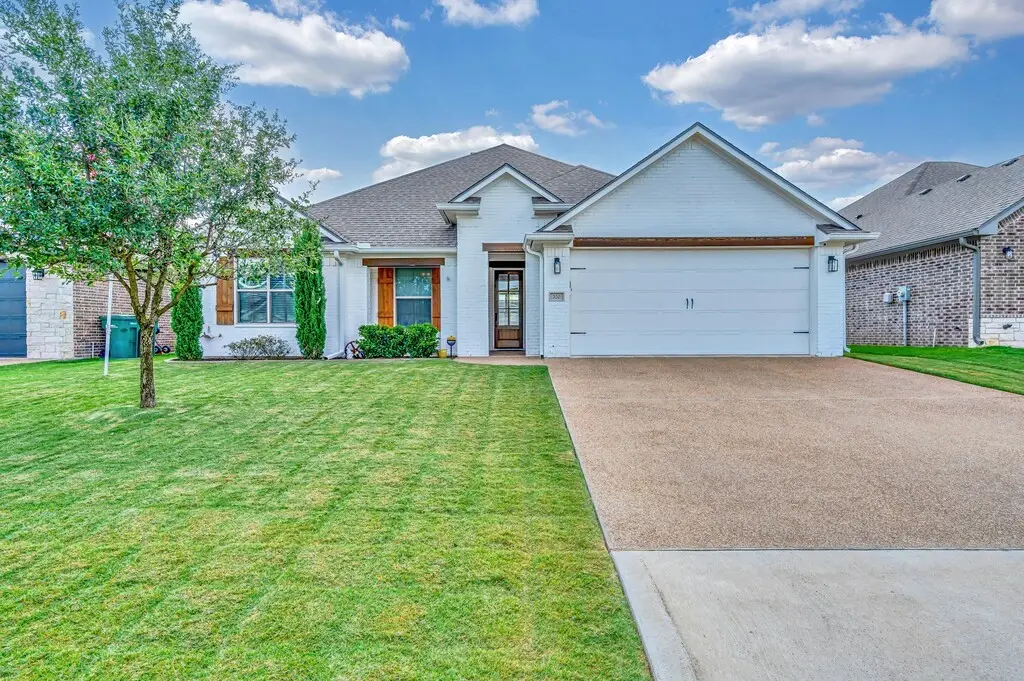 320 Daisy Lane, Robinson, TX 76706 - #1