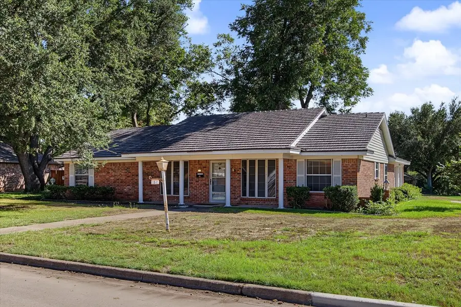 3845 Delmas Drive, Benbrook, TX 76116 - #3