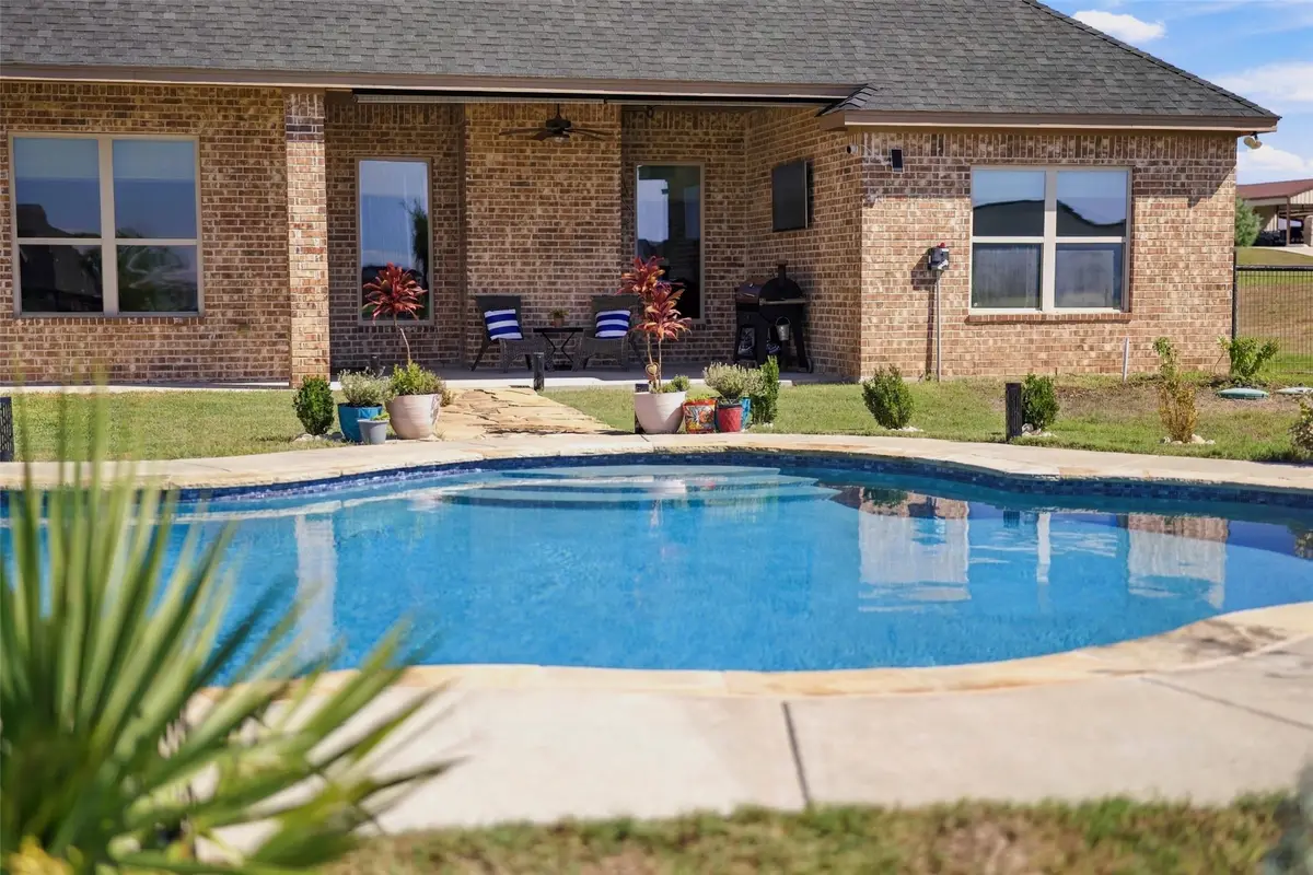 139 Stanford Lane, Springtown, TX 76082 - #1