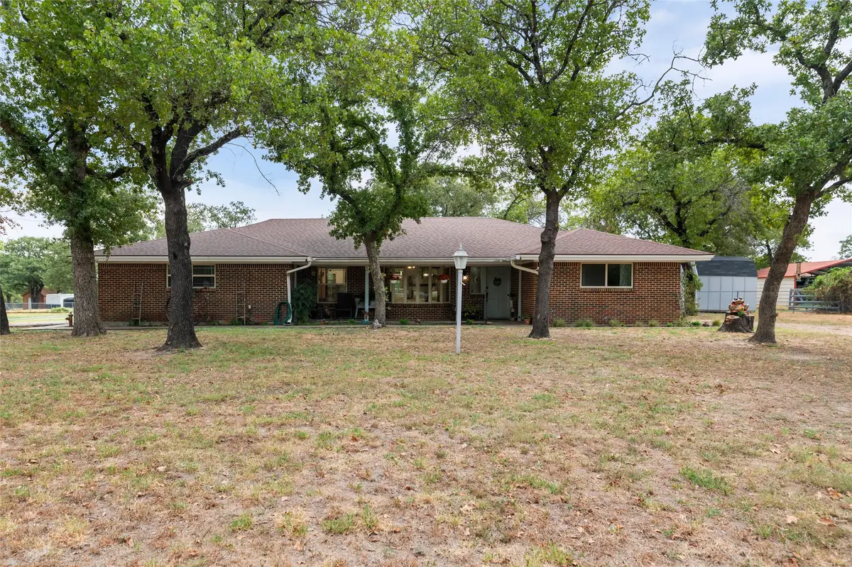 214 De La Cruz Street, Weatherford, TX 76085 - #1