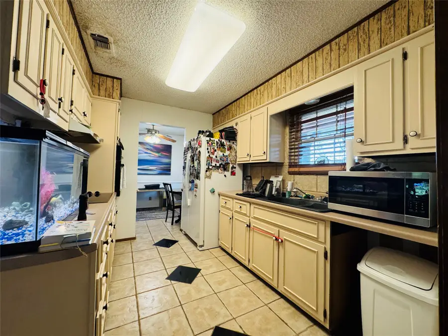 745 42nd Street Sw, Paris, TX 75460 - #3