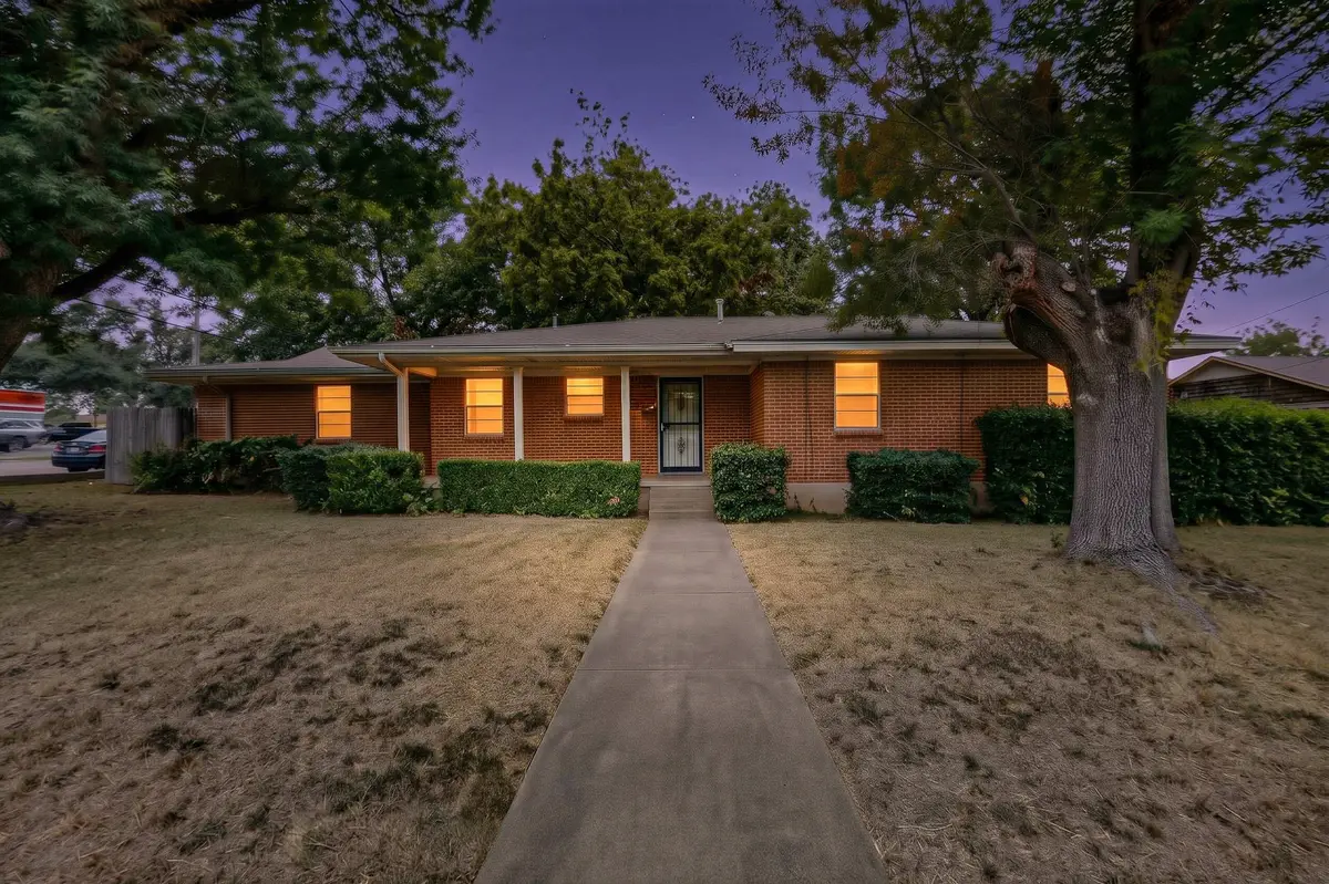 101 Spinner Circle, Desoto, TX 75115 - #1