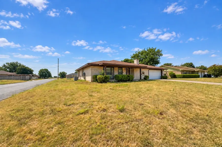 1324 Amherst Street, Burkburnett, TX 76354 - #3
