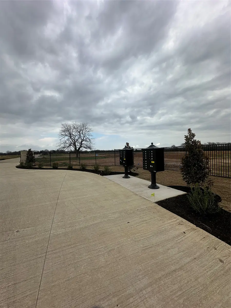 8136 Fields Road, Lewisville Flower Mound, TX 76226 - #2