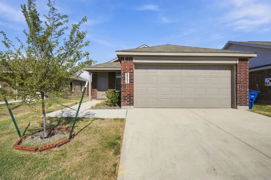2052 Shady Oaks Drive, Ennis, TX 75119 - #2