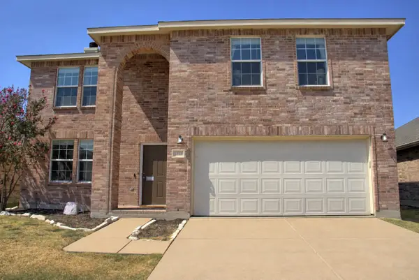 1312 Gayle Street, Burleson, TX 76028