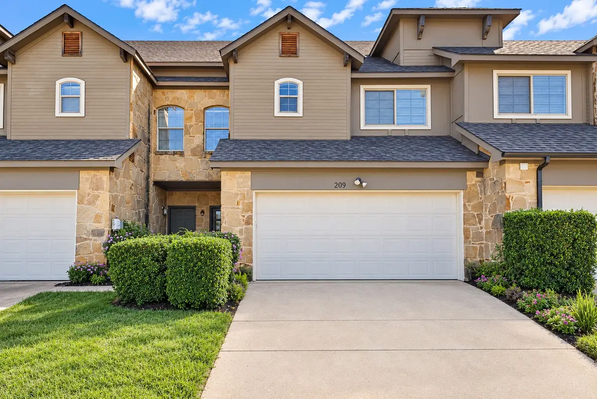 209 Wooded Glen Court, Arlington, TX 76013 - #1