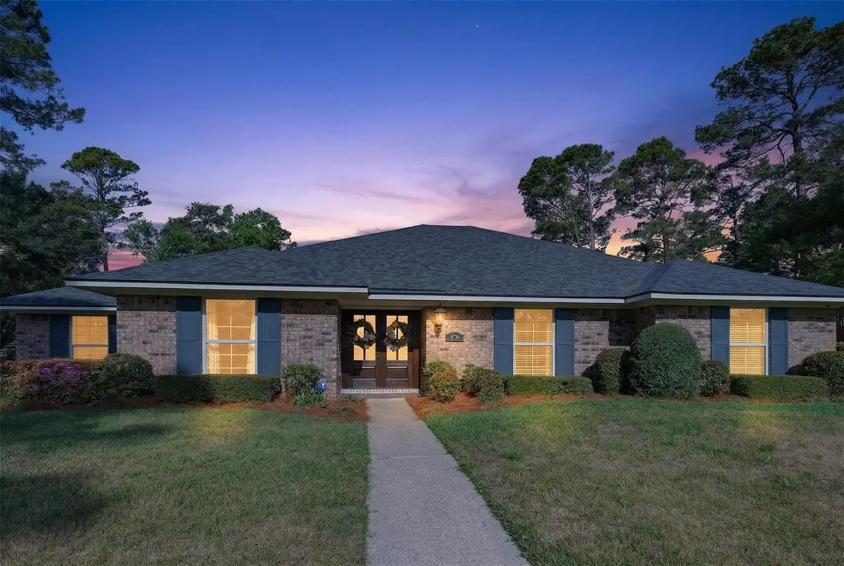 8726 E Wilderness Way, Shreveport, LA 71106 - #1