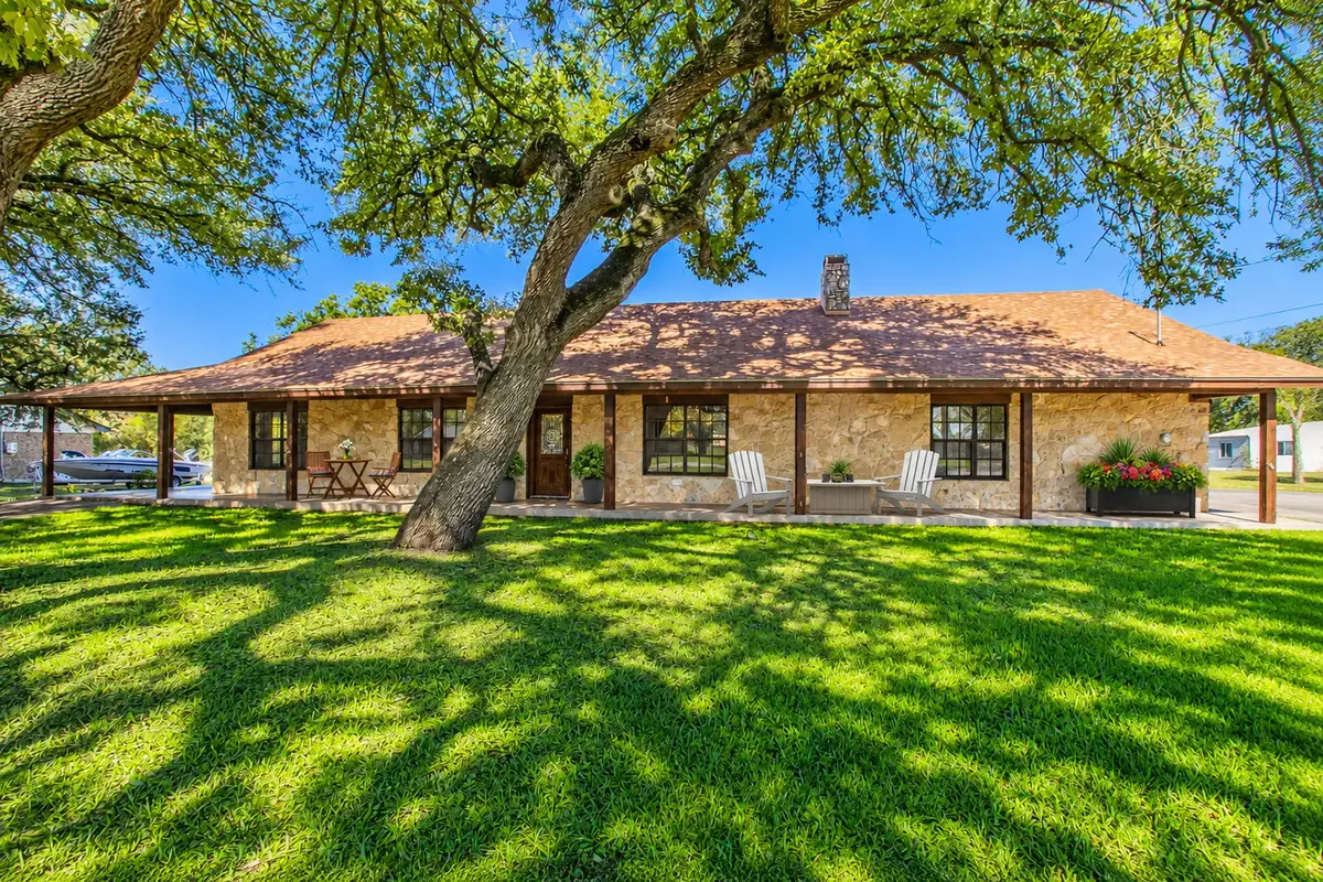 118 Spring Lake Drive, Lacy Lakeview, TX 76705 - #1
