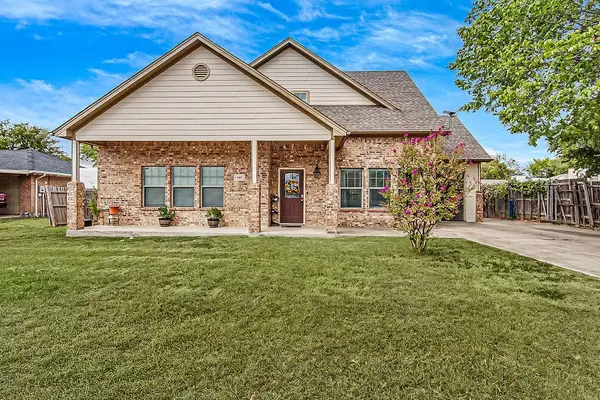 105 Water Lane, Crowley, TX 76036