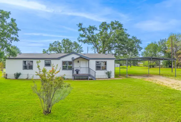 104 Hill Top Court, Springtown, TX 76082