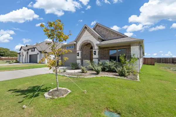 2452 Acacia Road, Cleburne, TX 76033