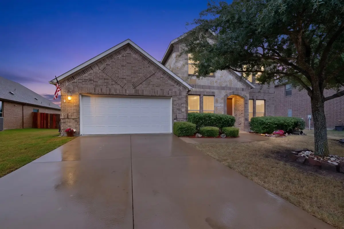 111 Thoroughbred Street, Waxahachie, TX 75165 - #1