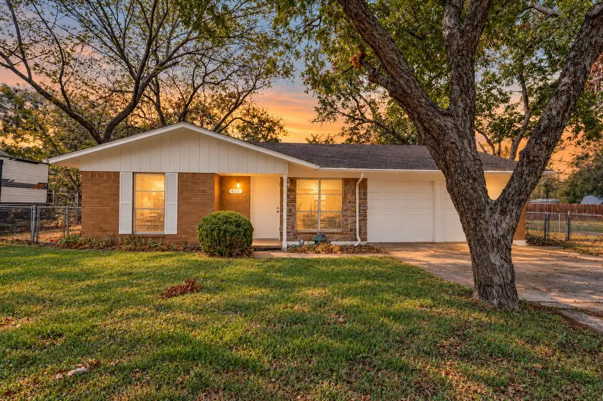 511 N Cherry Street, Aubrey, TX 76227 - #1