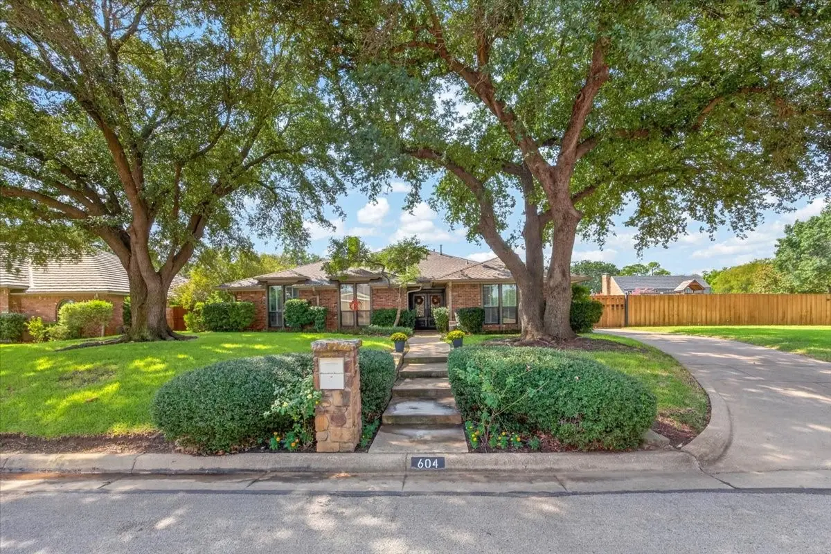 604 Lincoln Court, Arlington, TX 76006 - #1