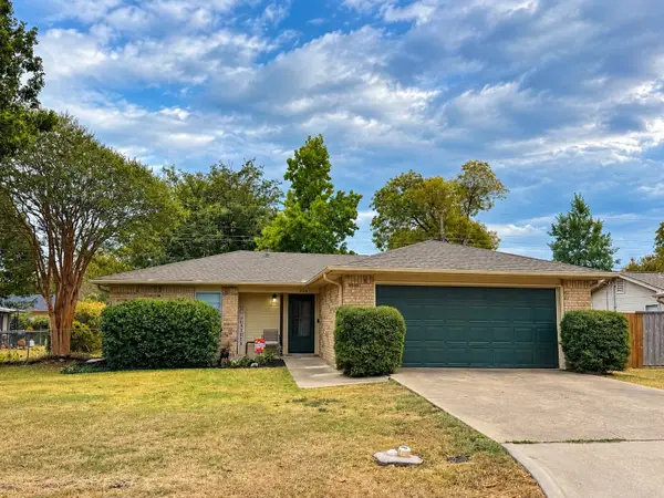 220 Etta Avenue, Waxahachie, TX 75165