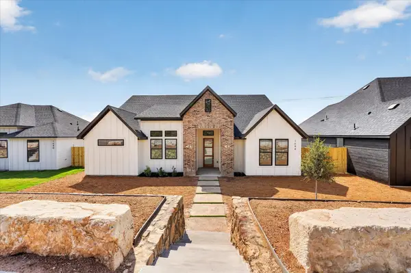 1644 W Wintergreen Road, Lancaster, TX 75134