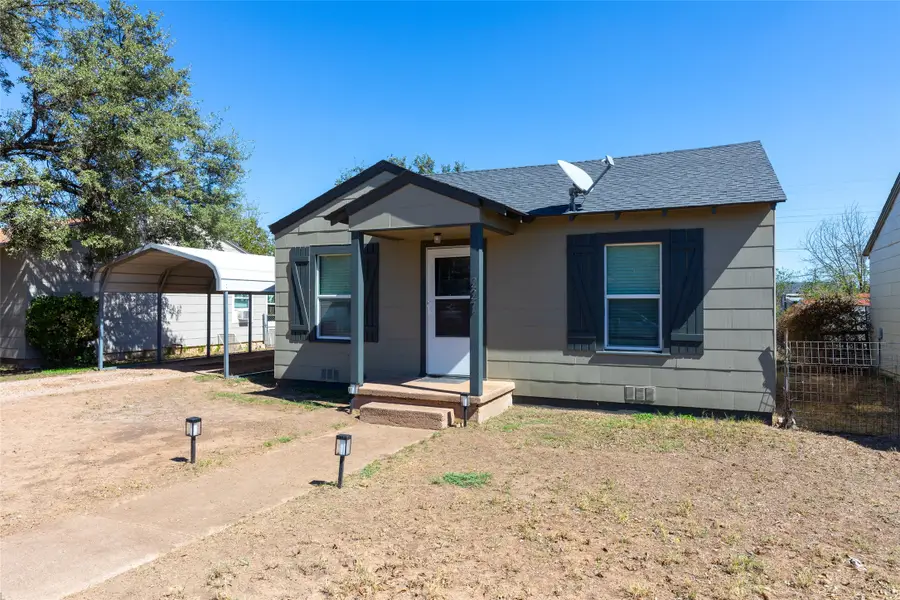 221 NW Avenue J, Hamlin, TX 79520 - #2