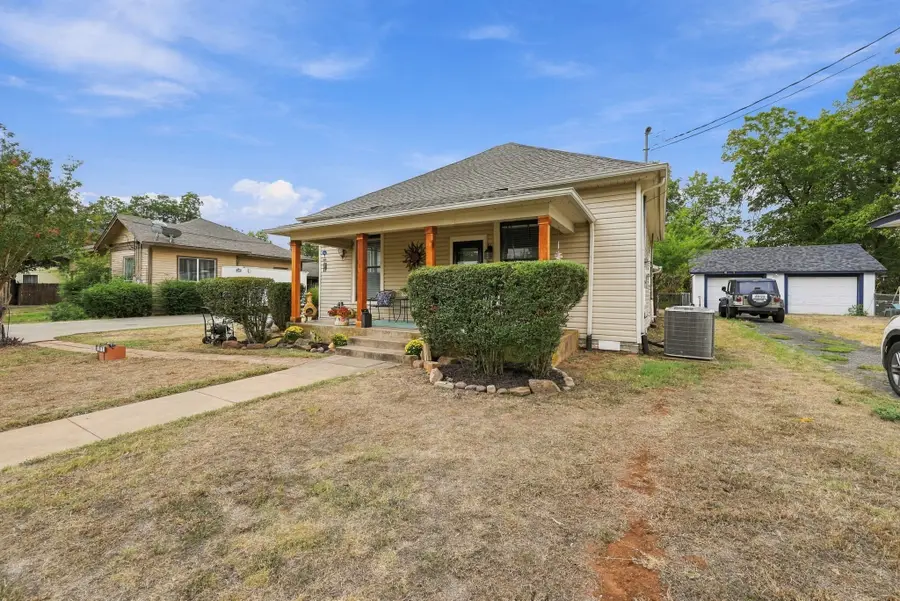 311 N Pendell Avenue, Cleburne, TX 76033 - #3